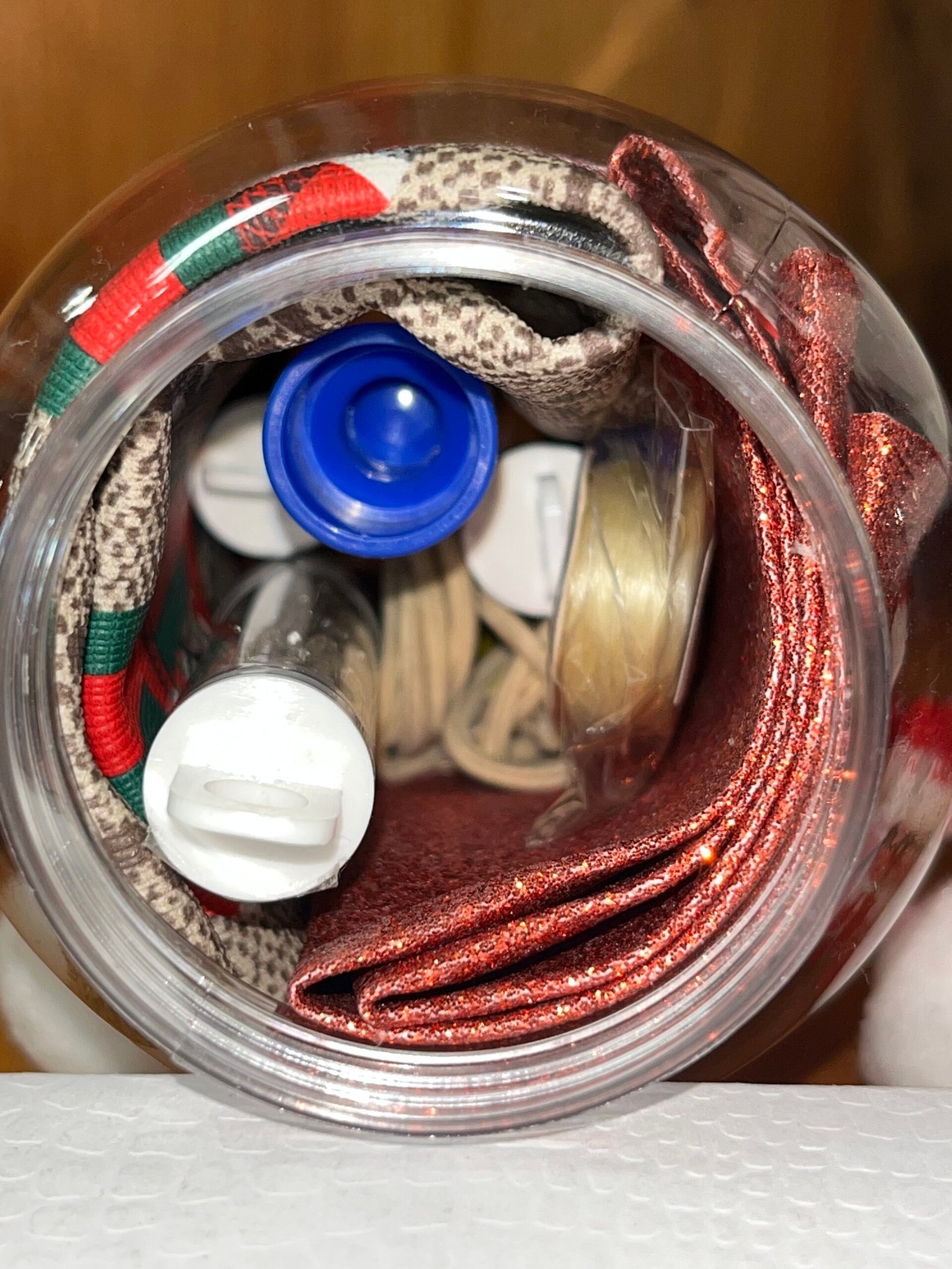 Holiday Bear Hair Tie Beading Kit - Image 4